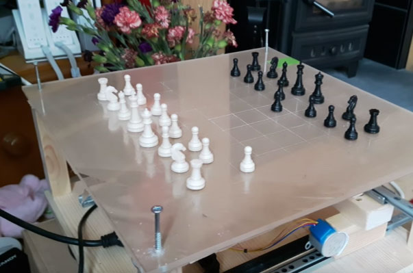 Wizard Chess: Chess Playing Robot With Raspberry Pi