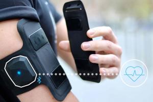 Shapeheart: Heart Rate Tracking Phone Armband